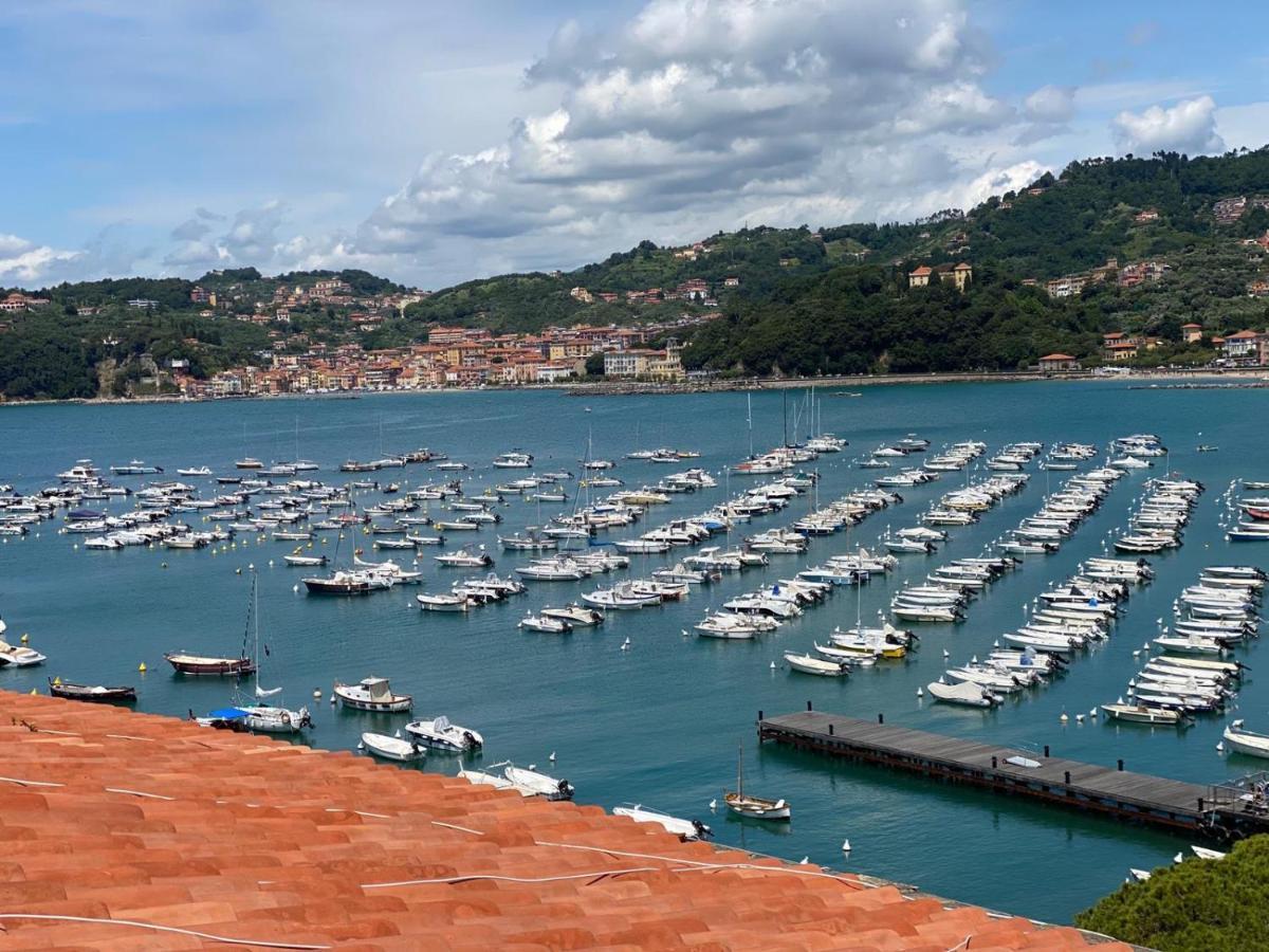 Square Views Apartment Lerici Exterior photo
